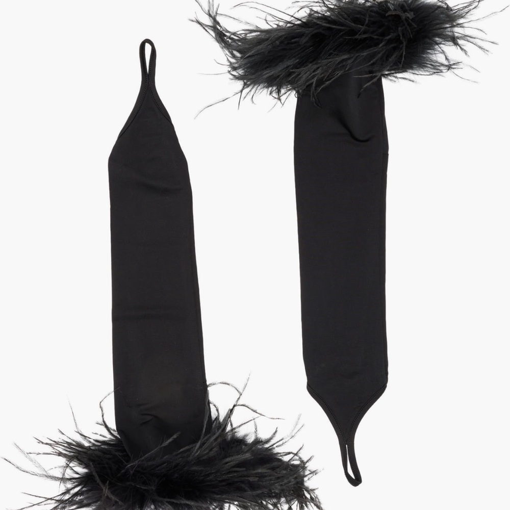 Cult Gaia Black Feathered Women's Gloves